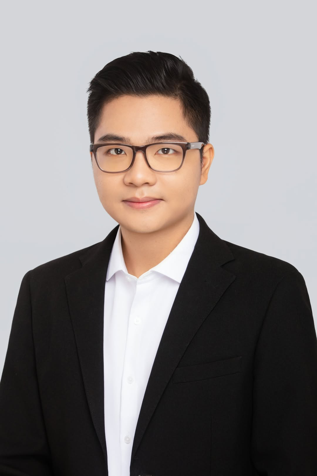 Lê Hoàng Lâm